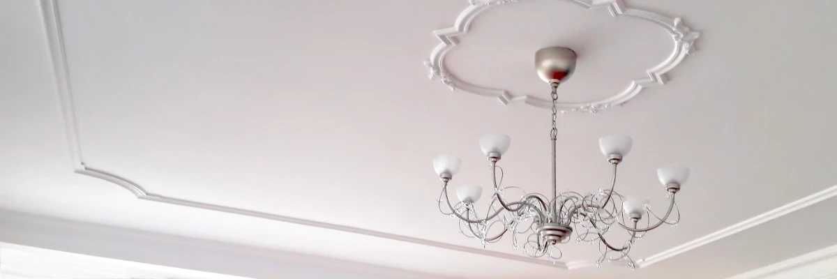 klassische Lichteinfassung für Deckenleuchte
