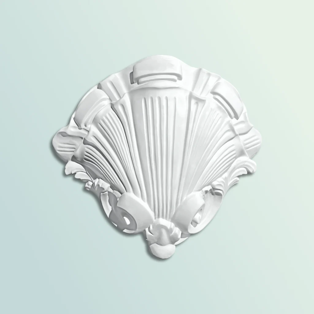 Wandleuchte B 929 im klassischen Stil in Muschelform.